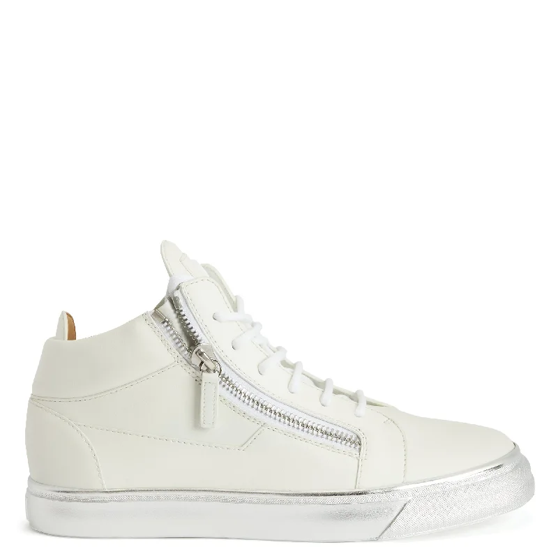 Giuseppe Zanotti Kriss