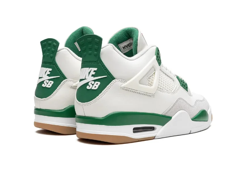 Nike Air Jordan 4 Retro SB 