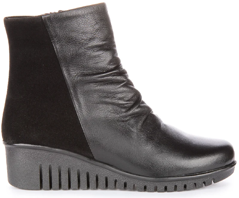 Melia Ankle Boots In Black