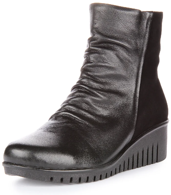 Melia Ankle Boots In Black