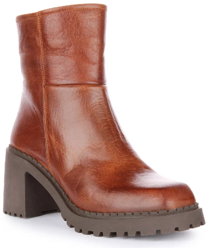 Melina Ankle Boots In Brown