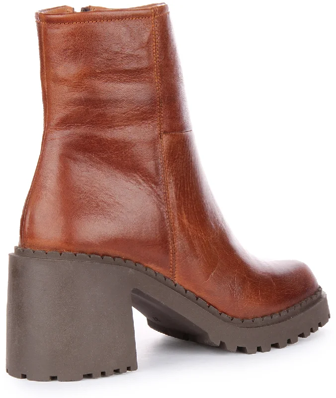 Melina Ankle Boots In Brown