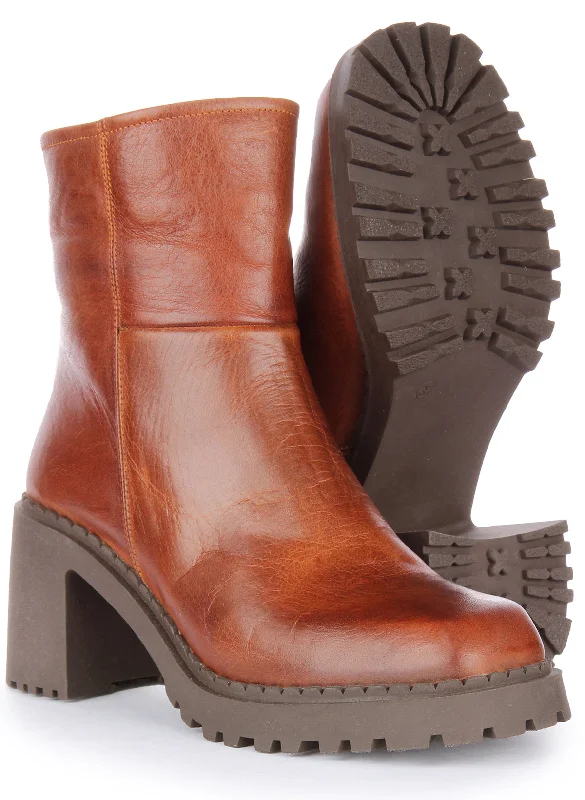 Melina Ankle Boots In Brown