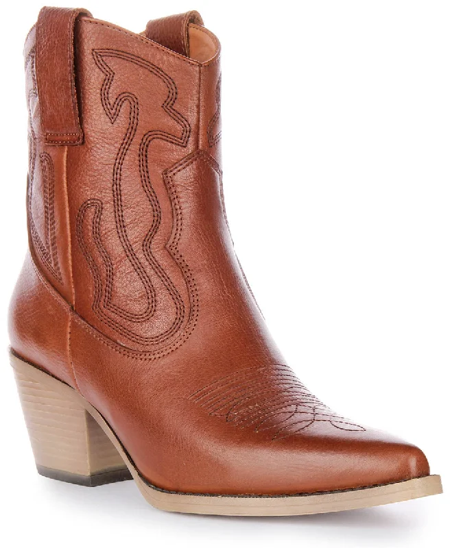 Nova Ankle Boots In Tan