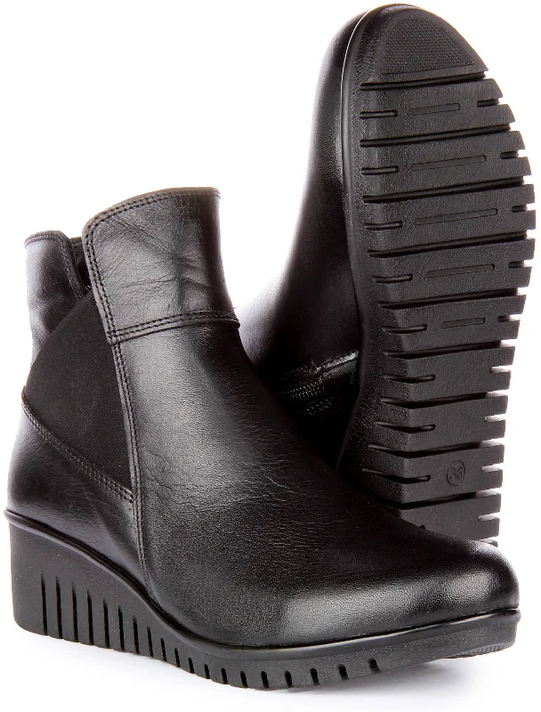 Rosalia Ankle Boots In Black