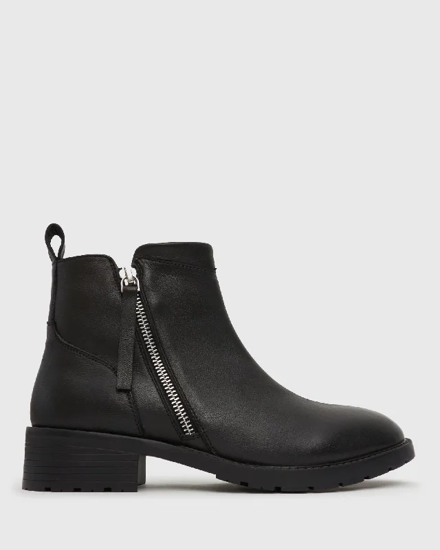 YUMI Zip Accent Ankle Boots