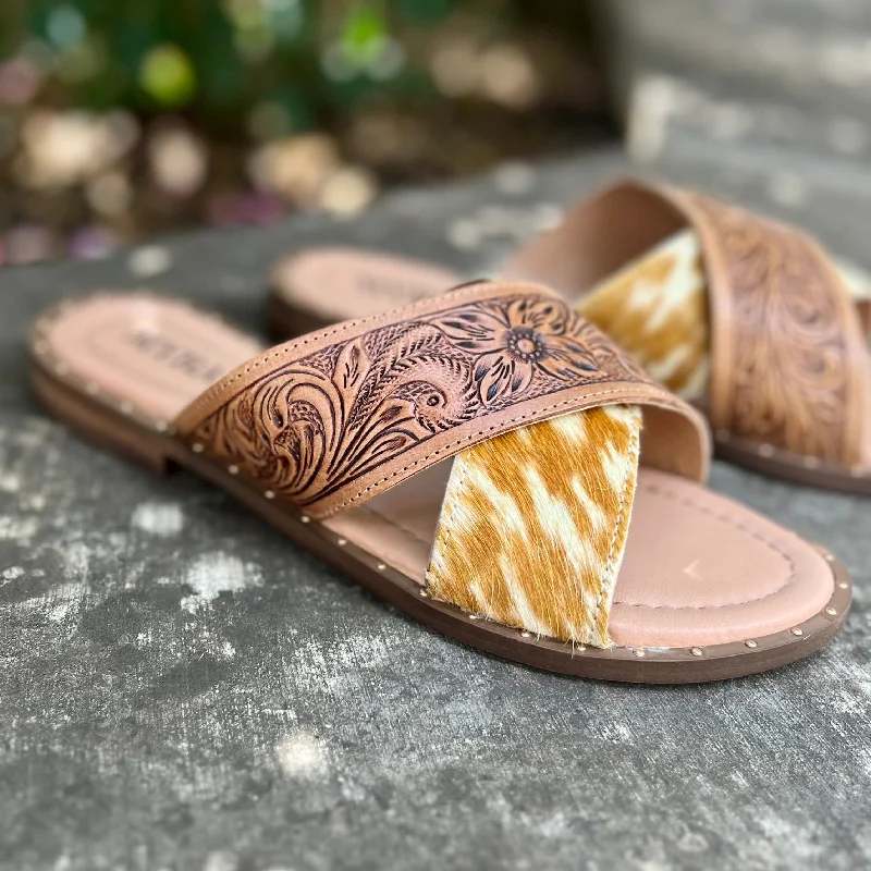 Mukluk Western Hand Tooled Sandals*