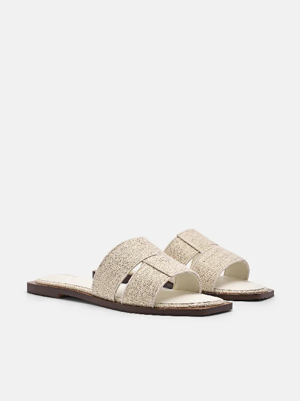 Iza Flat Sandals