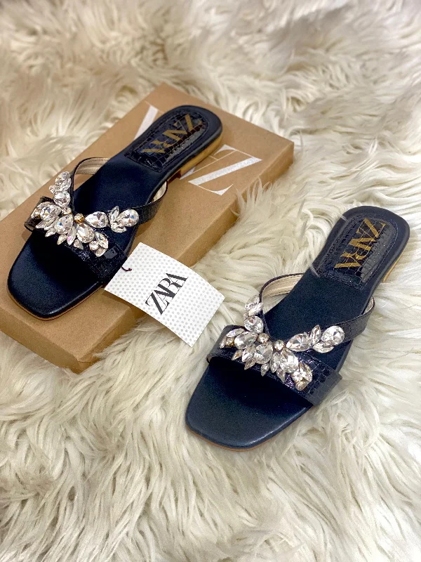 RHINESTONE V FLATS SG-1203