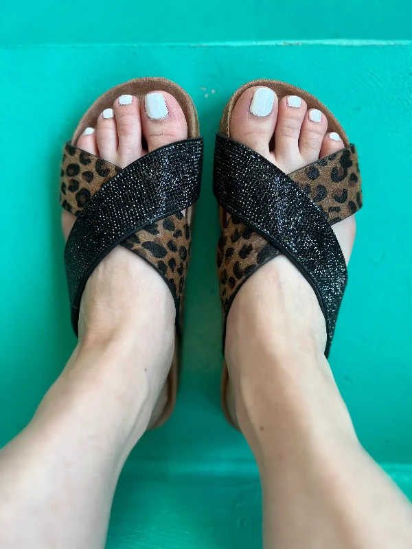 Sparklin' Leopard Slide Sandals*