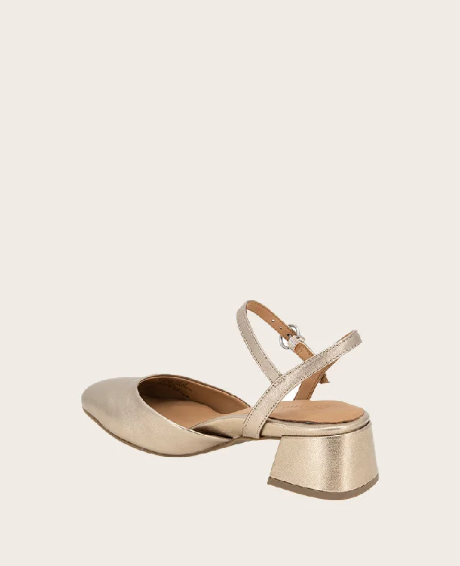 GENTLE SOULS - Lucinda Leather Closed Toe Strap Sandal