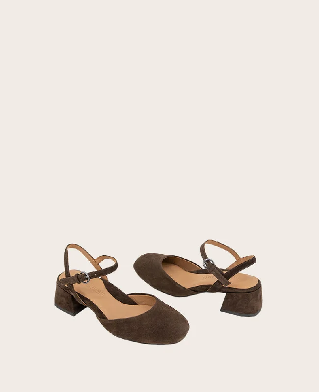 GENTLE SOULS - Lucinda Suede Closed Toe Strap Sandal