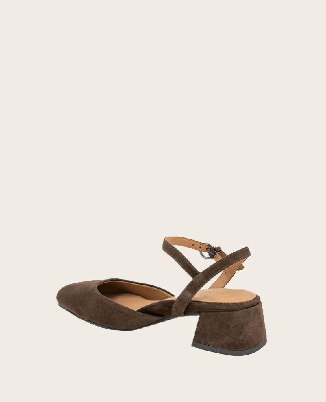 GENTLE SOULS - Lucinda Suede Closed Toe Strap Sandal