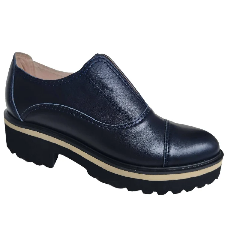 Women's Cowman Lugg Loafer In Navy