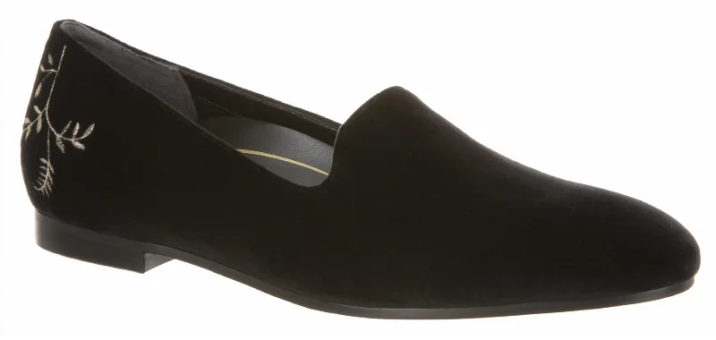 Womens Willa Loafer - Medium Width In Black