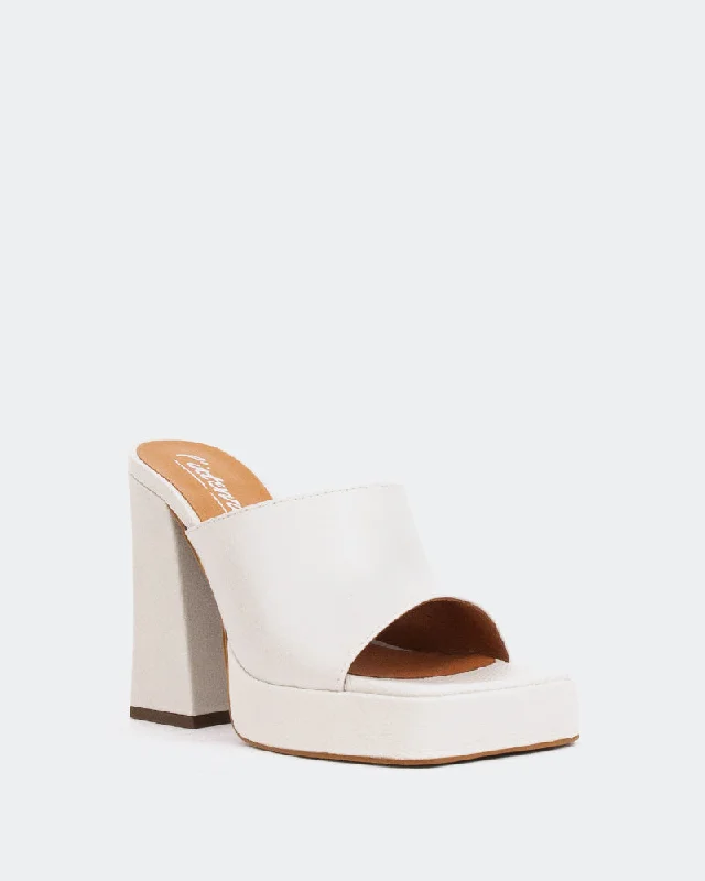 Vendome, Off White Leather/Cuir Blanc Cassé